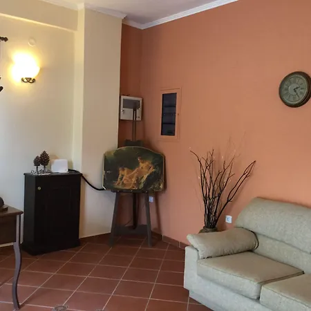 Odos Oneiron דירה