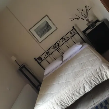 דירה Odos Oneiron